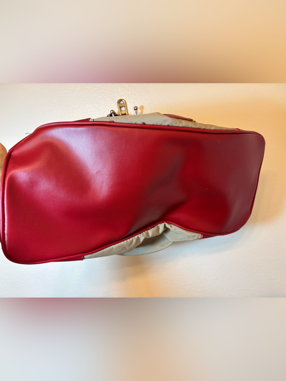 Beau Ridge Tan Nylon duffle with Red Leather Accents - Picture 3 of 8